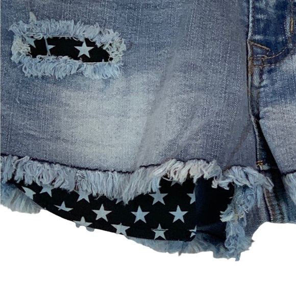 Distressed Cut Off Jean Shorts with Stars Print Hanging Pockets - Small - Picture 3 of 4